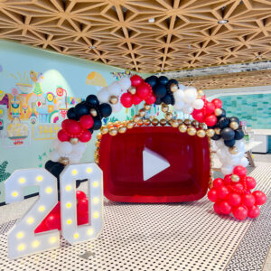 YOUTUBEバルーンアーチ
